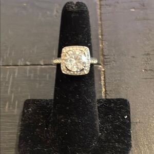 Beautiful Elegant Engagement Promise Silver Halo Ring Clear Gemstone Size 5